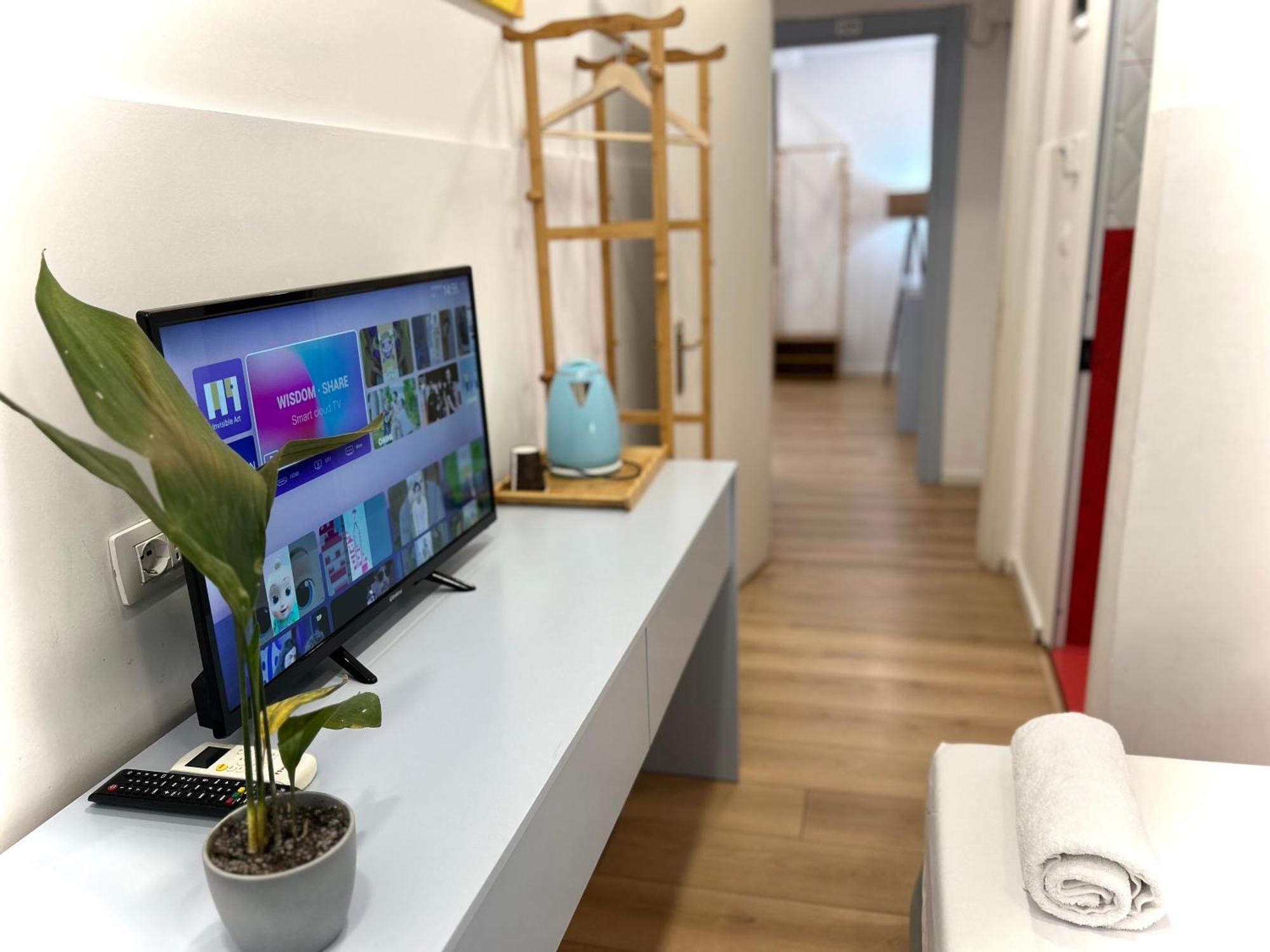 Square 酒店 Tirana
