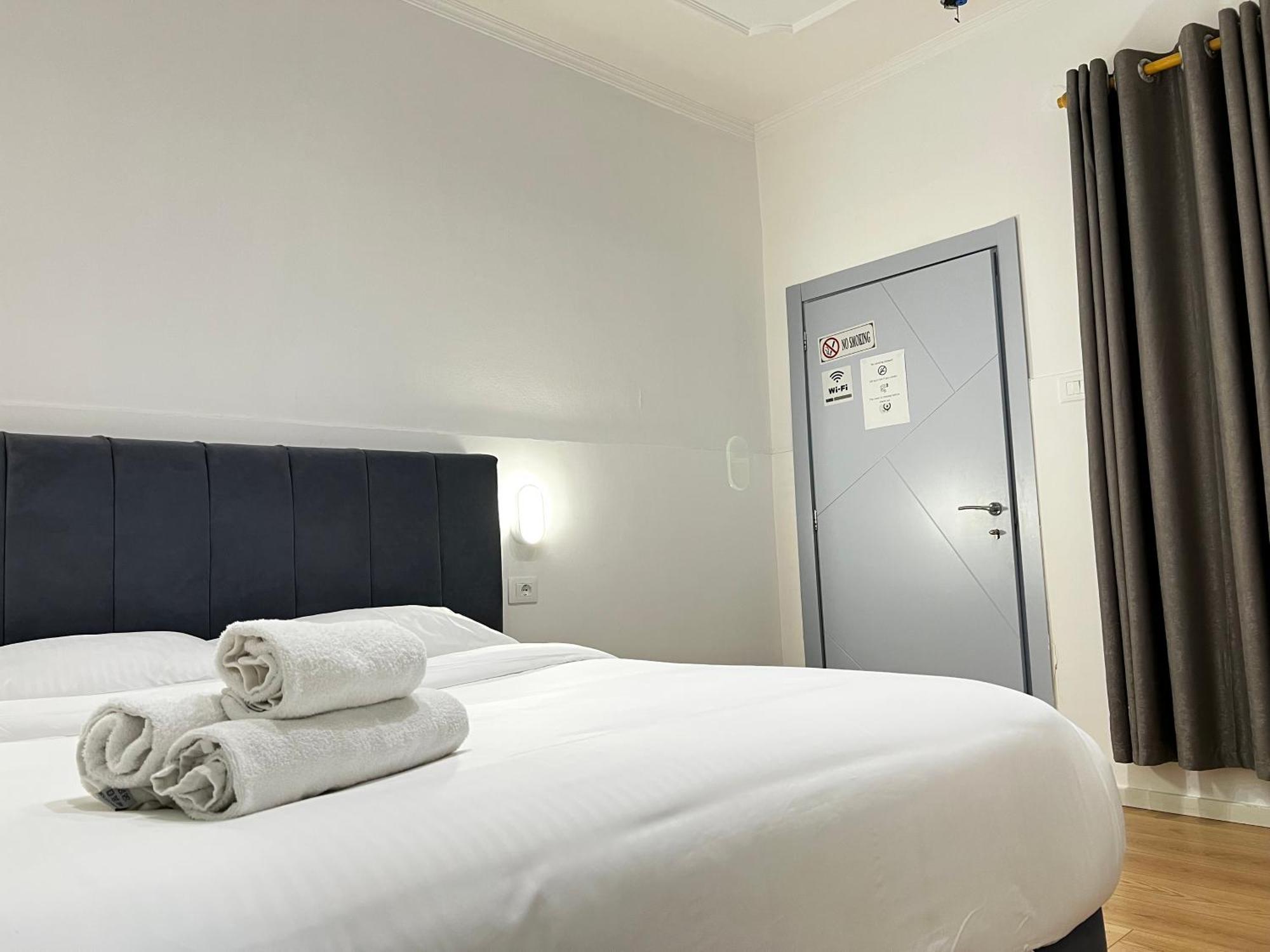 Square Hotel 3*