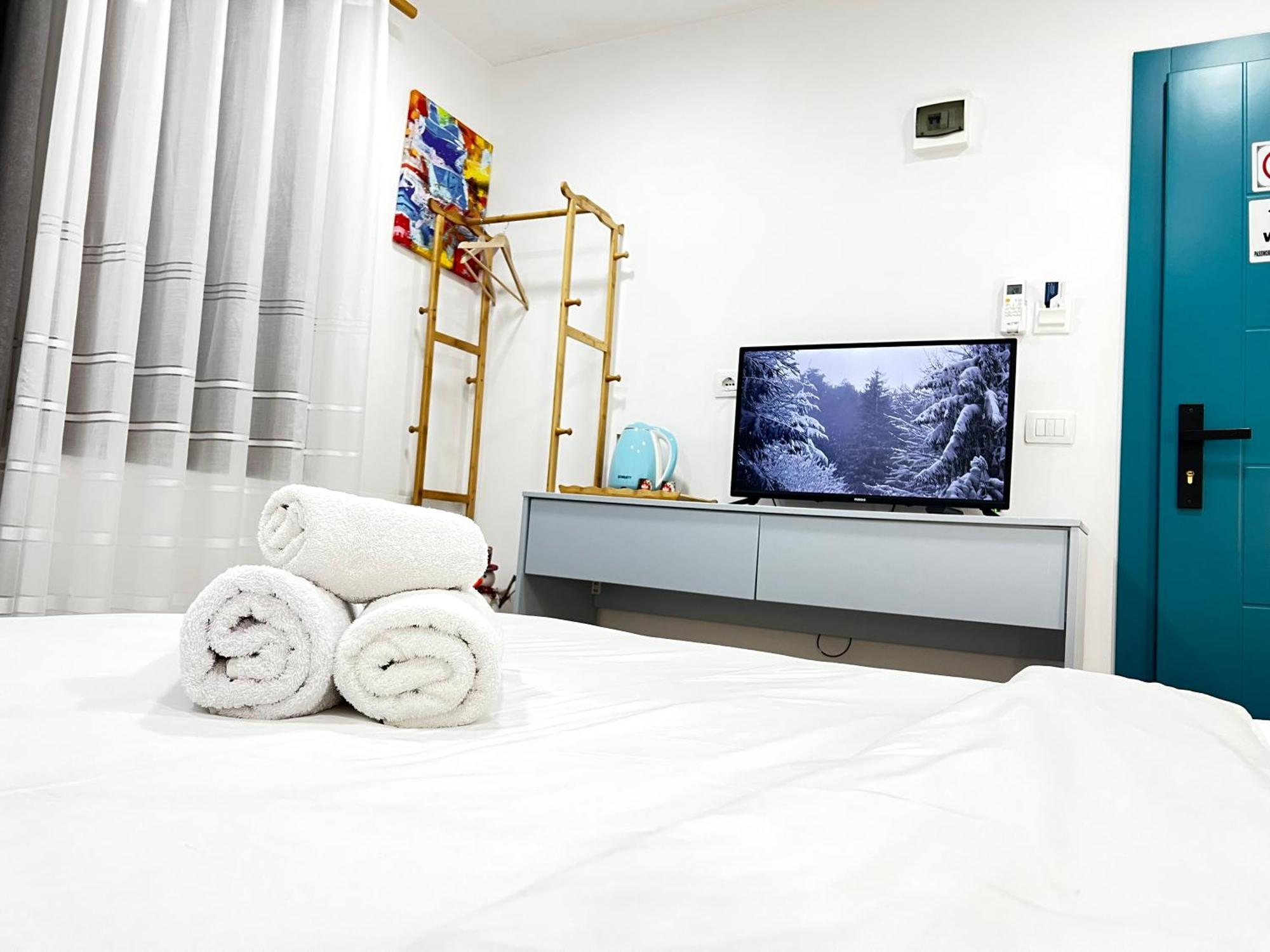 Hotel Square 3*