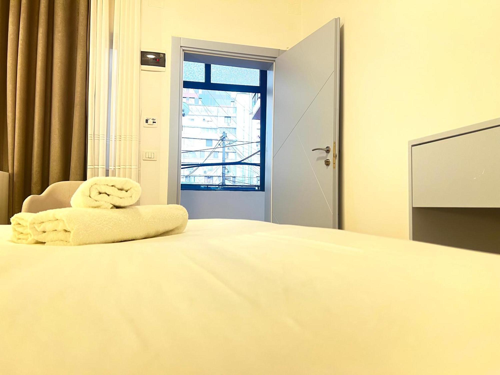 Square Hotel 3*